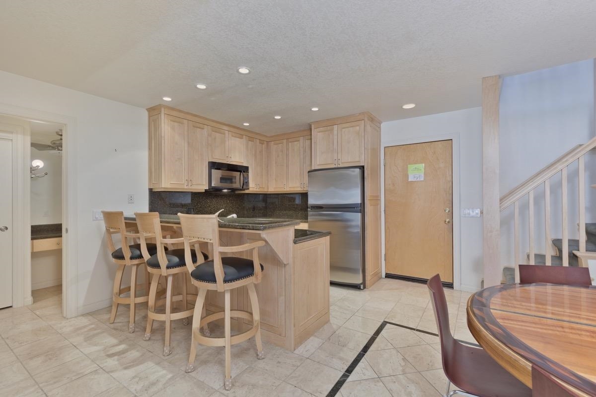 895 Canyon #66 Boulevard 66