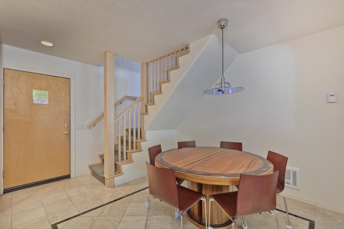 895 Canyon #66 Boulevard 66