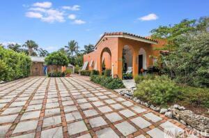 616 Claremore Drive West Palm Beach FL 33401 | R11098602