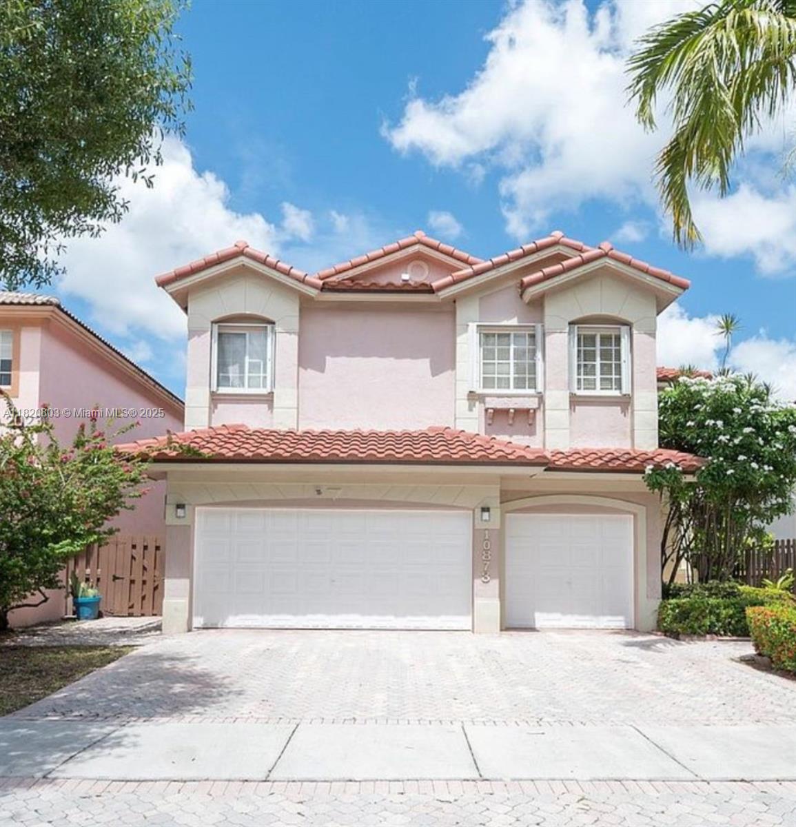 House for Sale in Doral, FL