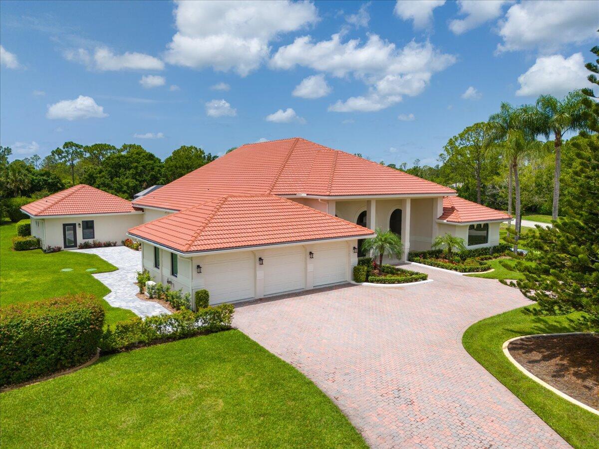 Homes for sale in Port St Lucie, FL | 7916 Saddlebrook Dr, Port St Lucie, FL 34986 | MLS# R11098693