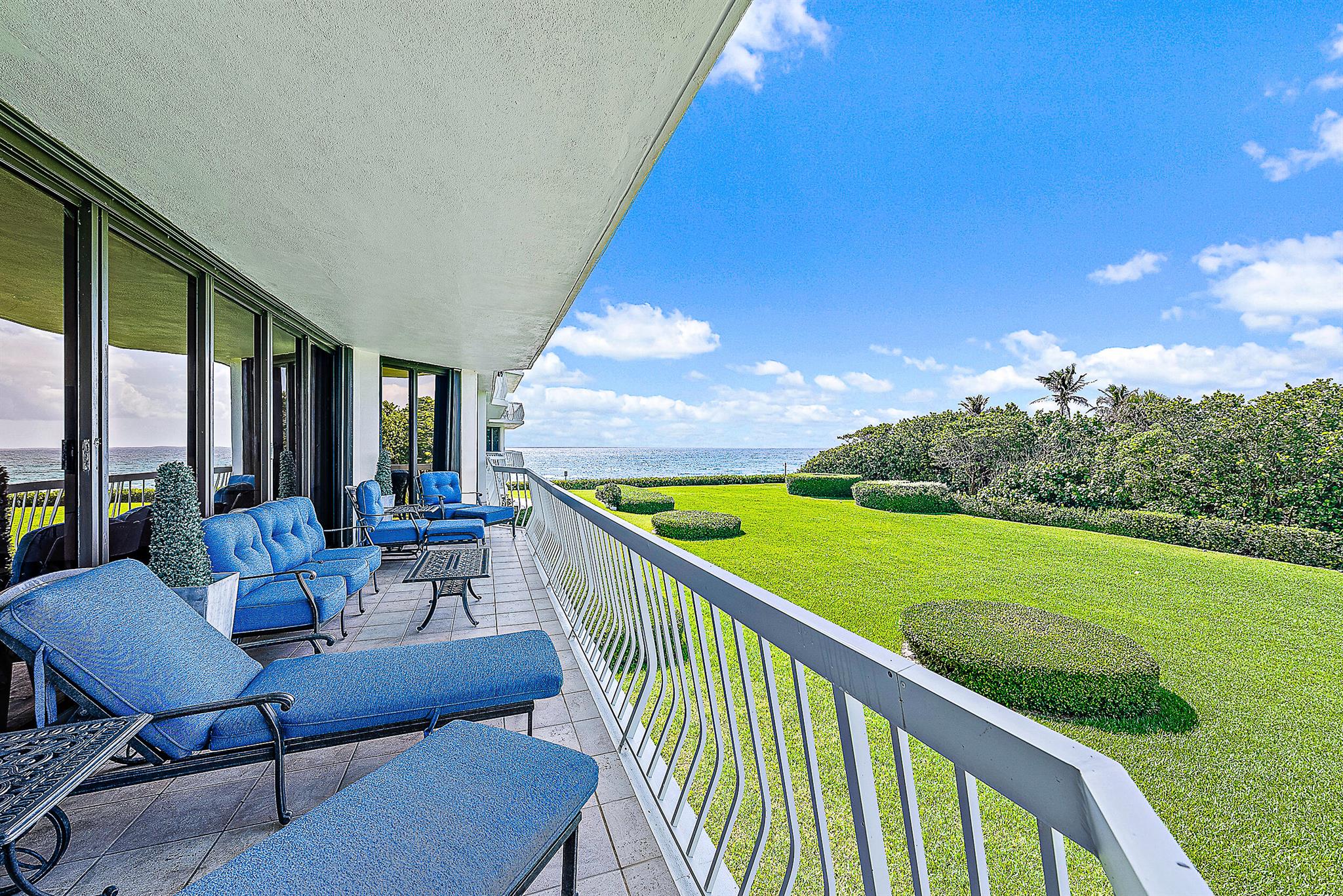 2100 Condo At Sloans Curv