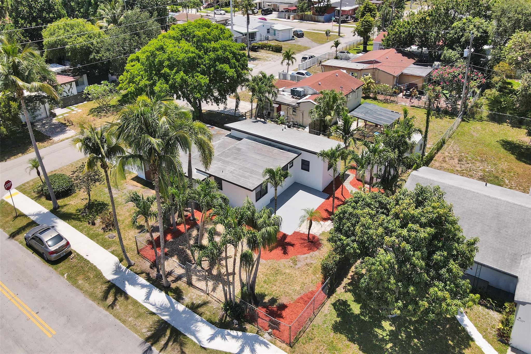 1302 S 22nd Ct, Hollywood, FL 33020