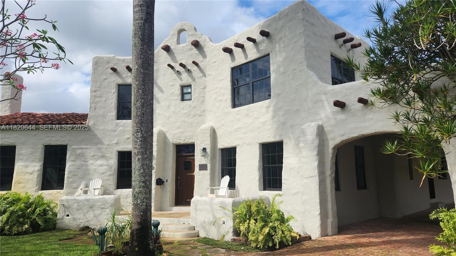 Homes for sale in Miami Springs, FL | 85 Deer Run, Miami Springs, FL 33166 | MLS# A11820644