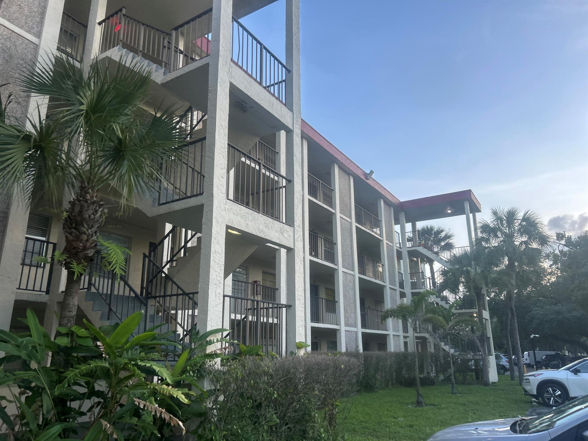 Homes for sale in Lauderdale Lakes, FL | 3099 Nw 48th Avenue #163, Lauderdale Lakes, FL 33313 | MLS# R11098847