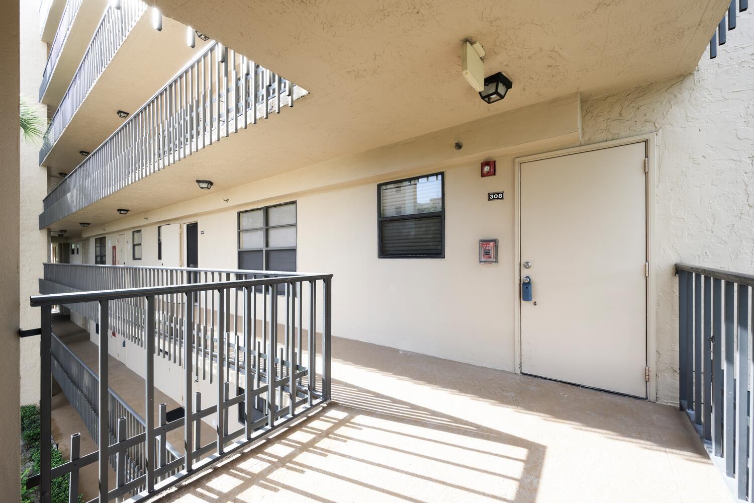 Homes for sale in Lake Worth, FL | 4700 Lucerne Lakes Boulevard #308, Lake Worth, FL 33467 | MLS# R11098860