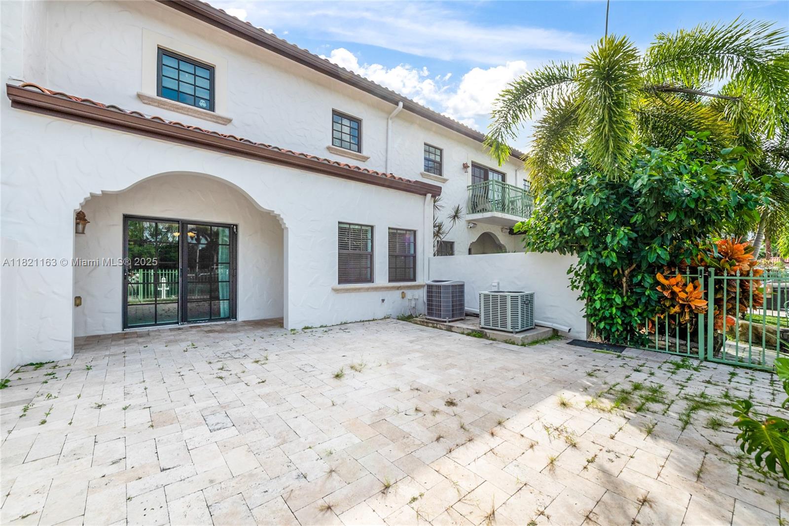 Homes for sale in Dania Beach, FL | 2837 Hidden Harbour Ct, Dania Beach, FL 33312 | MLS# A11821163