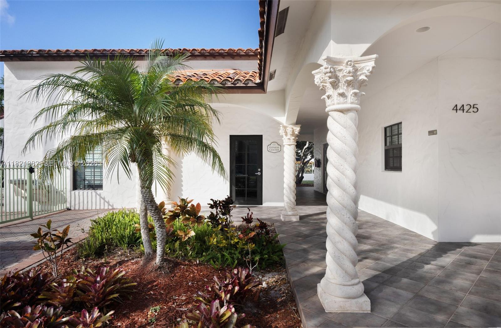 Homes for sale in Dania Beach, FL | 2916 Hidden Harbour Ct, Dania Beach, FL 33312 | MLS# A11821382