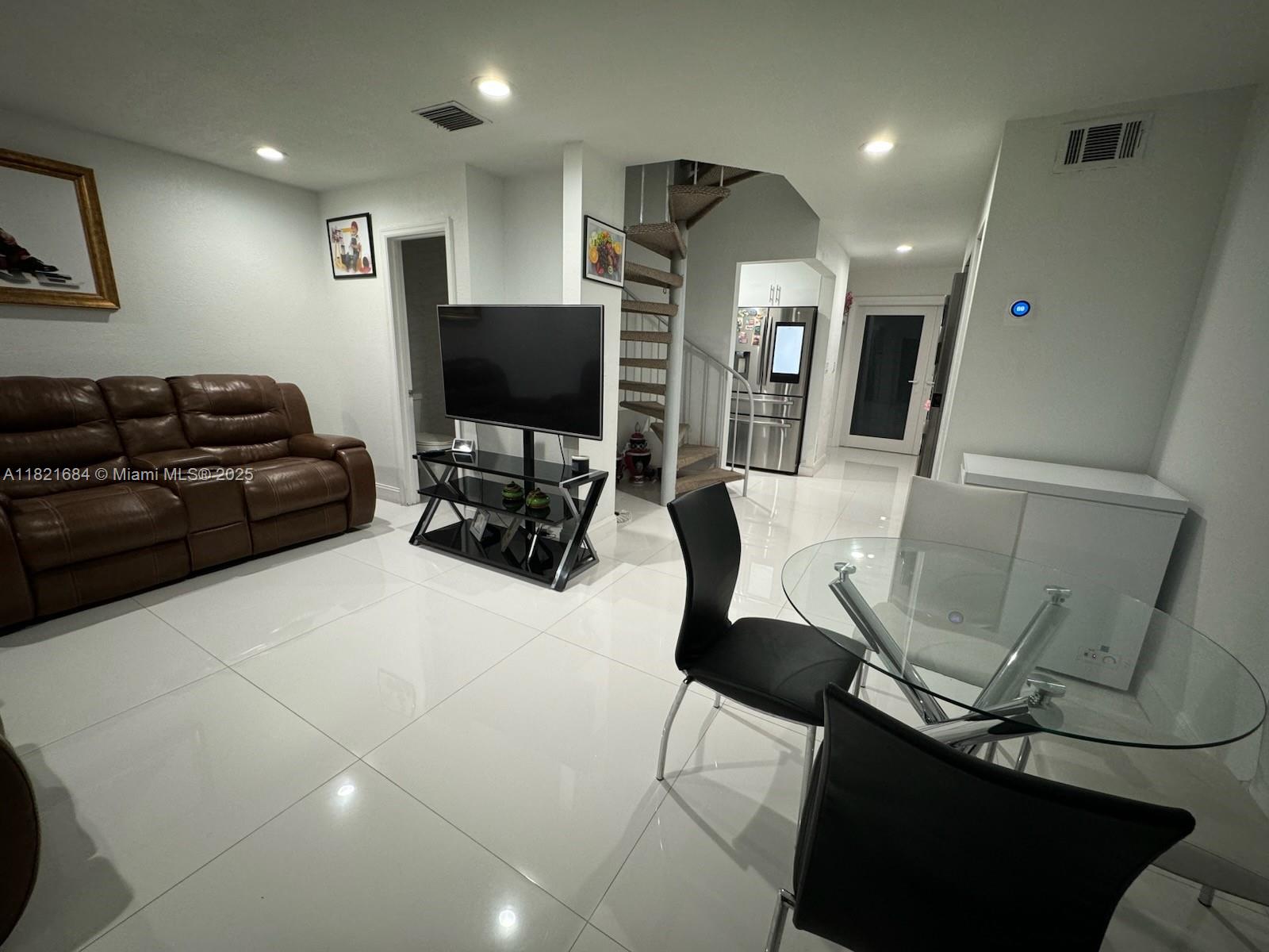 Kendale Woods North Condo