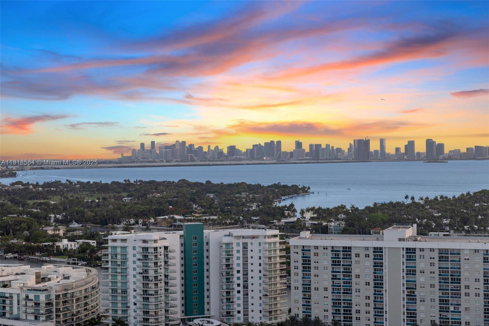 Homes for sale in Miami Beach, FL | 6899 Collins Ave #2707, Miami Beach, FL 33141 | MLS# A11818584