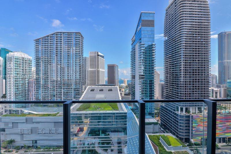 Apartamento à Venda em Miami, FL