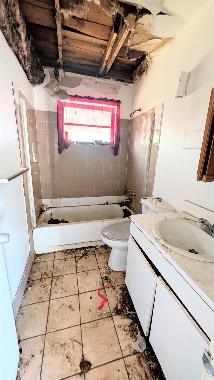 Homes for sale in Fort Lauderdale, FL | 1771 Nw 27 Avenue, Fort Lauderdale, FL 33311 | MLS# R11099165