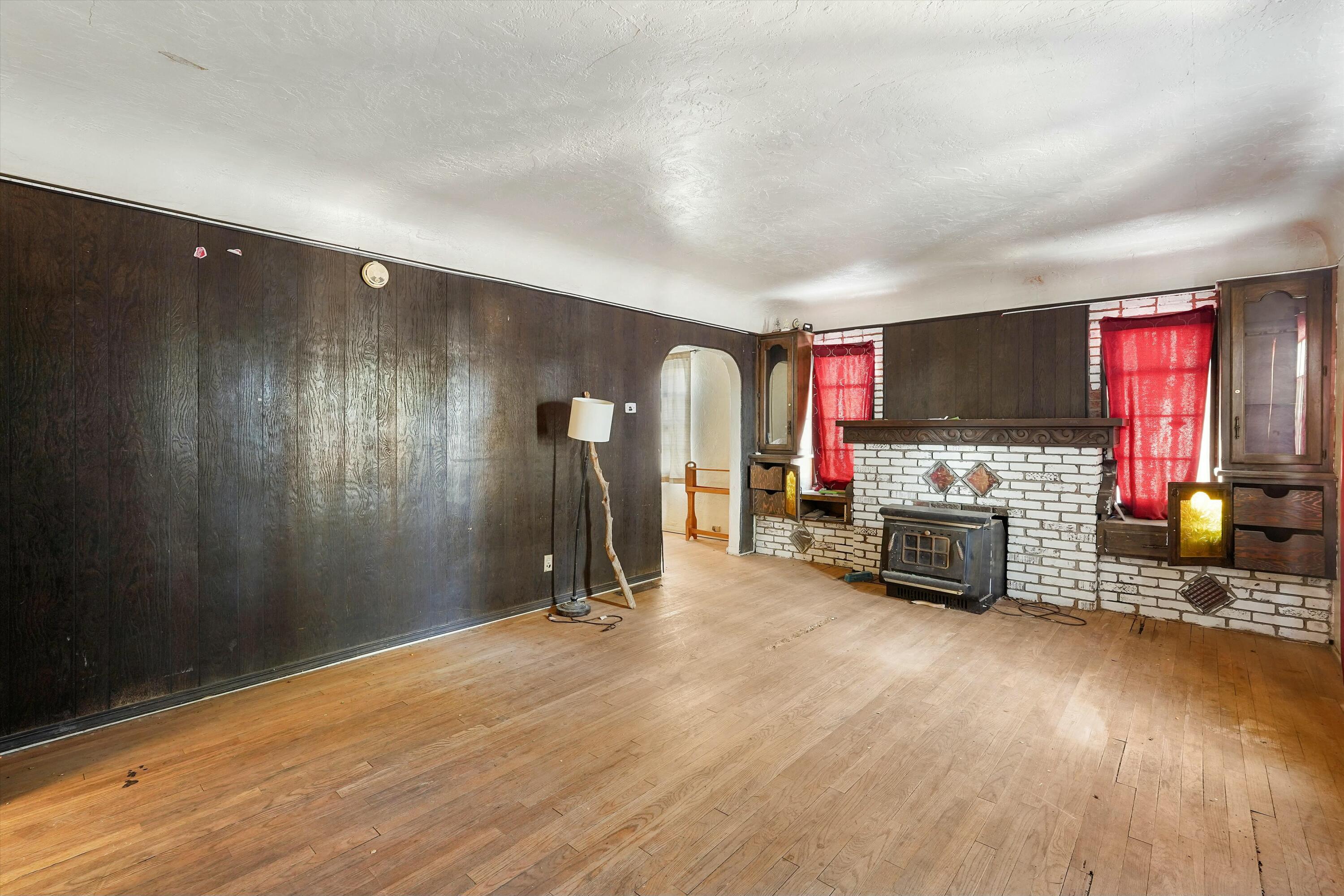 Homes for sale in Albuquerque, NM | 1233 Montrose Pl Sw, Albuquerque, NM 87105 | MLS# 1085921