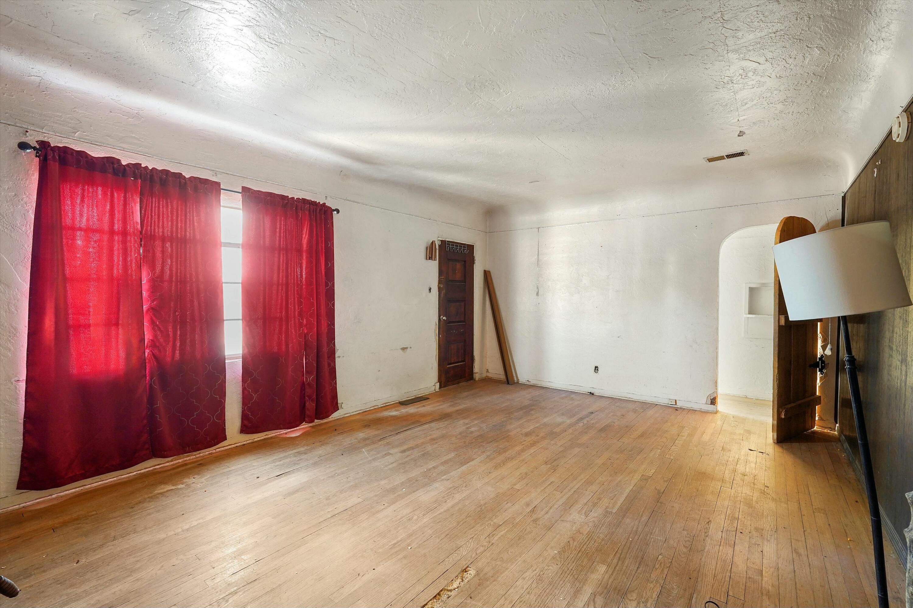 Homes for sale in Albuquerque, NM | 1233 Montrose Pl Sw, Albuquerque, NM 87105 | MLS# 1085921