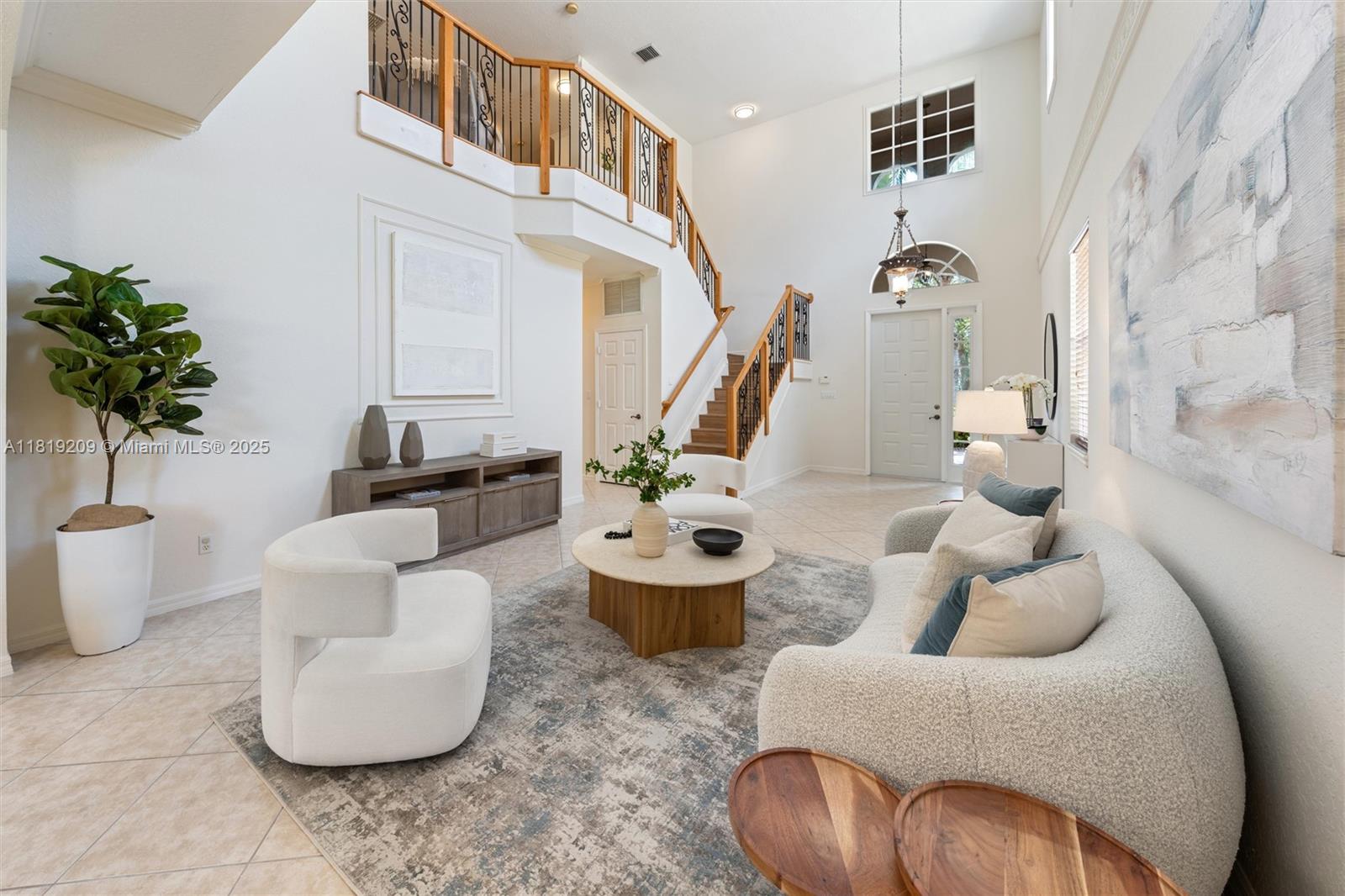 House for Sale in Weston, FL