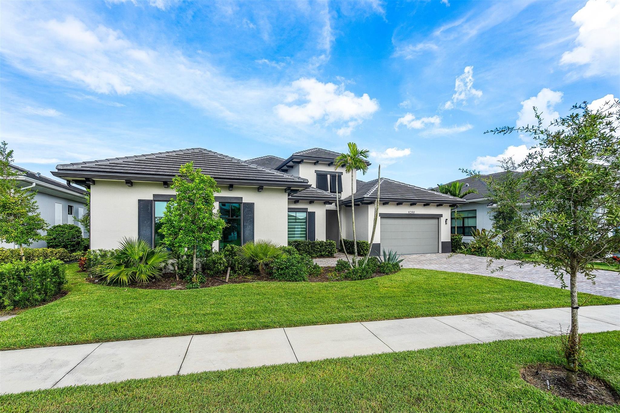 Homes for sale in Palm Beach Gardens, FL | 9280 Coral Isles Cir, Palm Beach Gardens, FL 33412 | MLS# F10506976