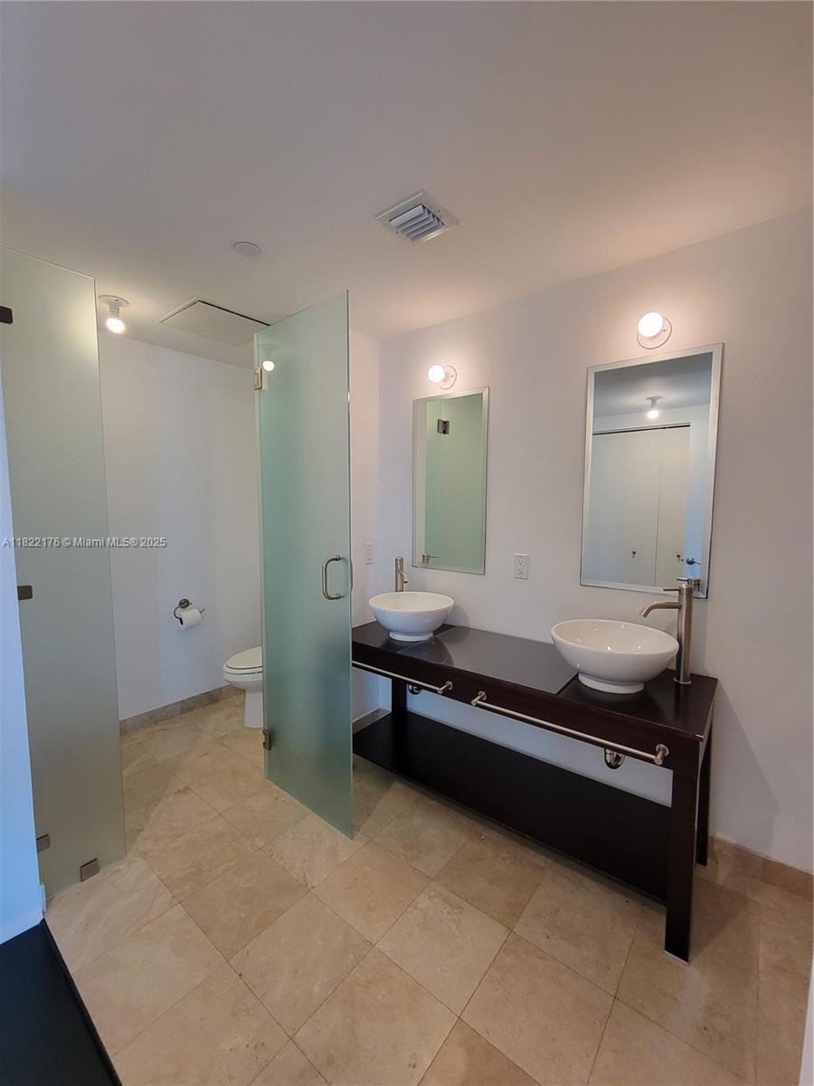 350 S Miami Ave #2601, Miami FL 33130