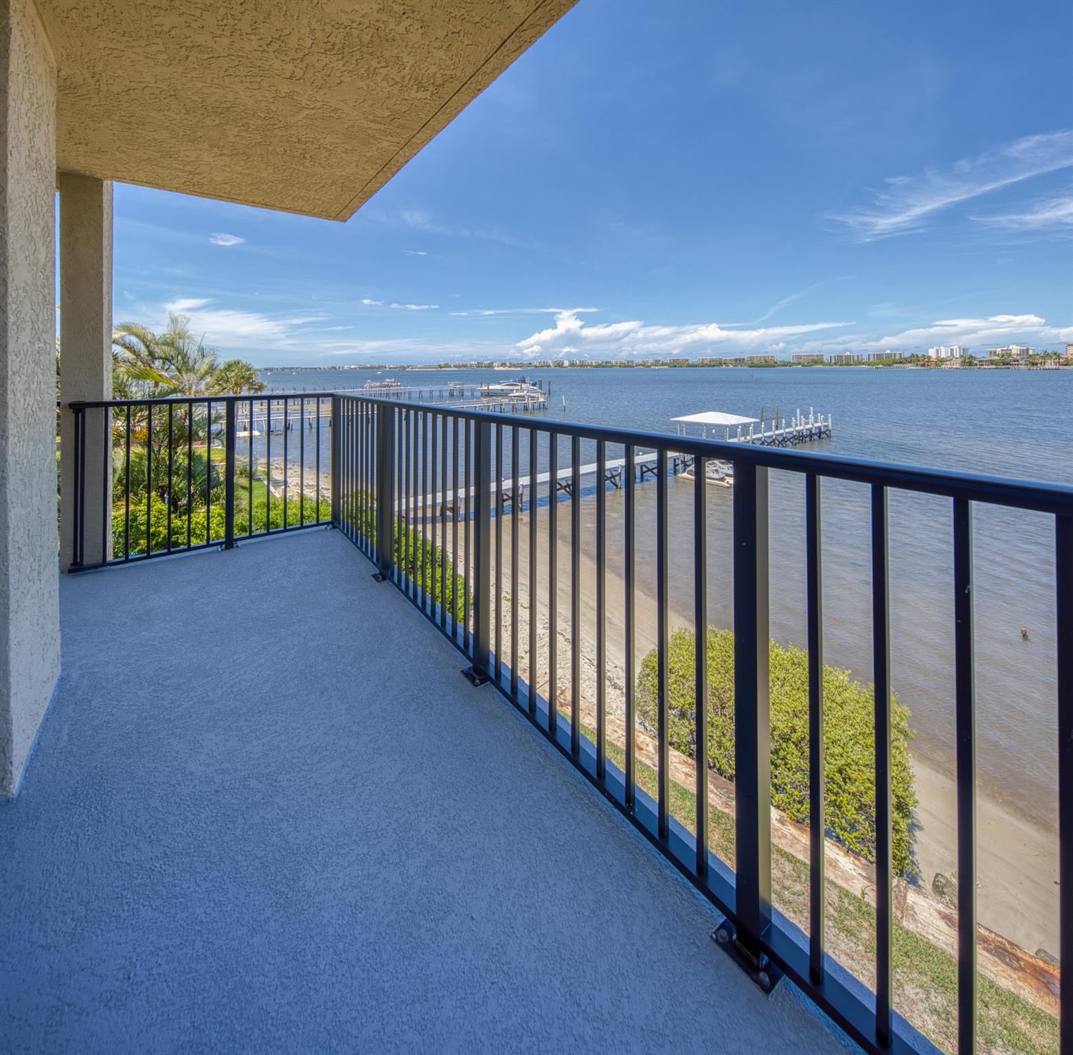 Homes for sale in Lantana, FL | 896 N Federal Hwy #324, Lantana, FL 33462 | MLS# R11099298