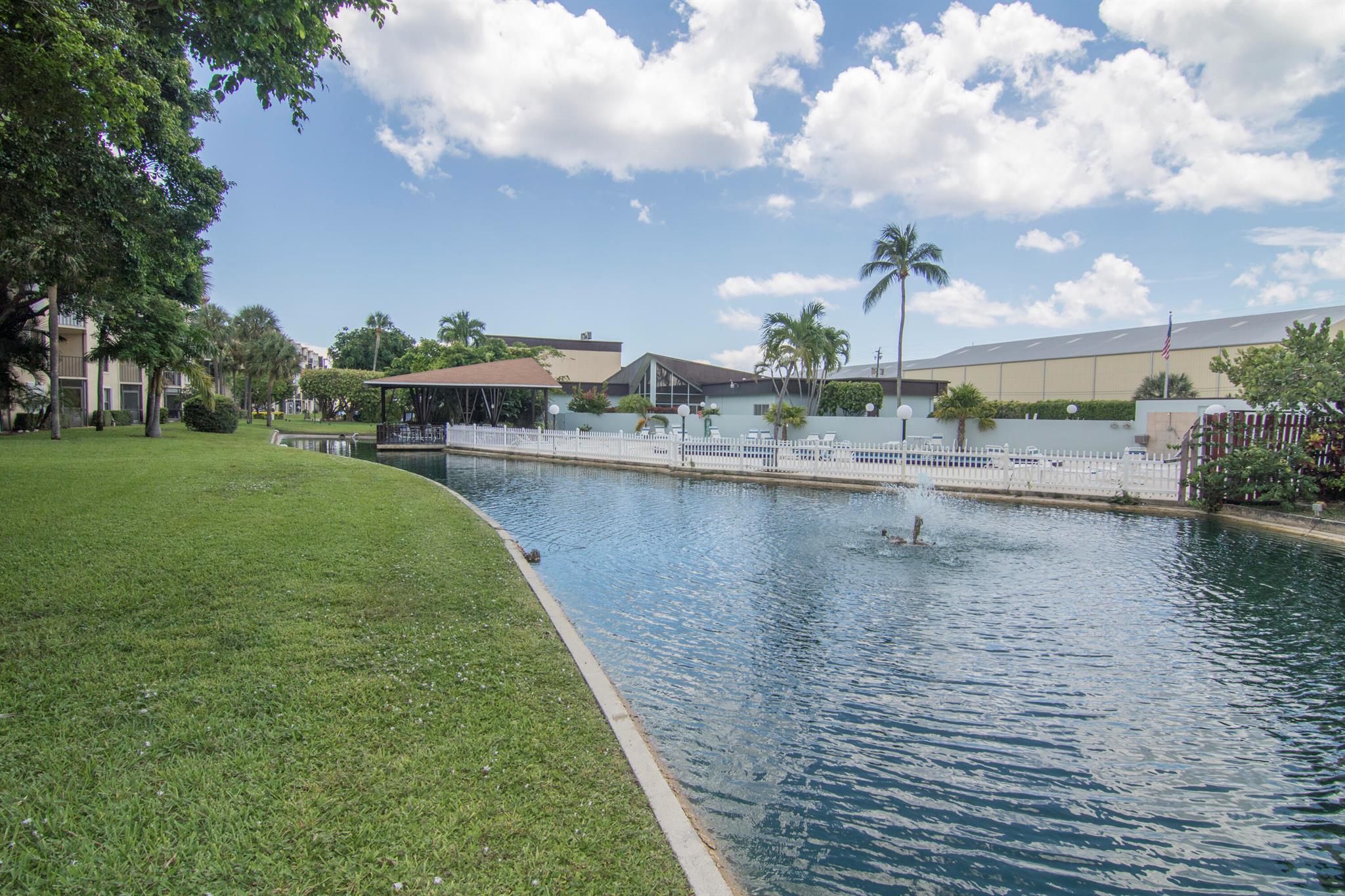 Homes for sale in Lantana, FL | 896 N Federal Hwy #324, Lantana, FL 33462 | MLS# R11099298