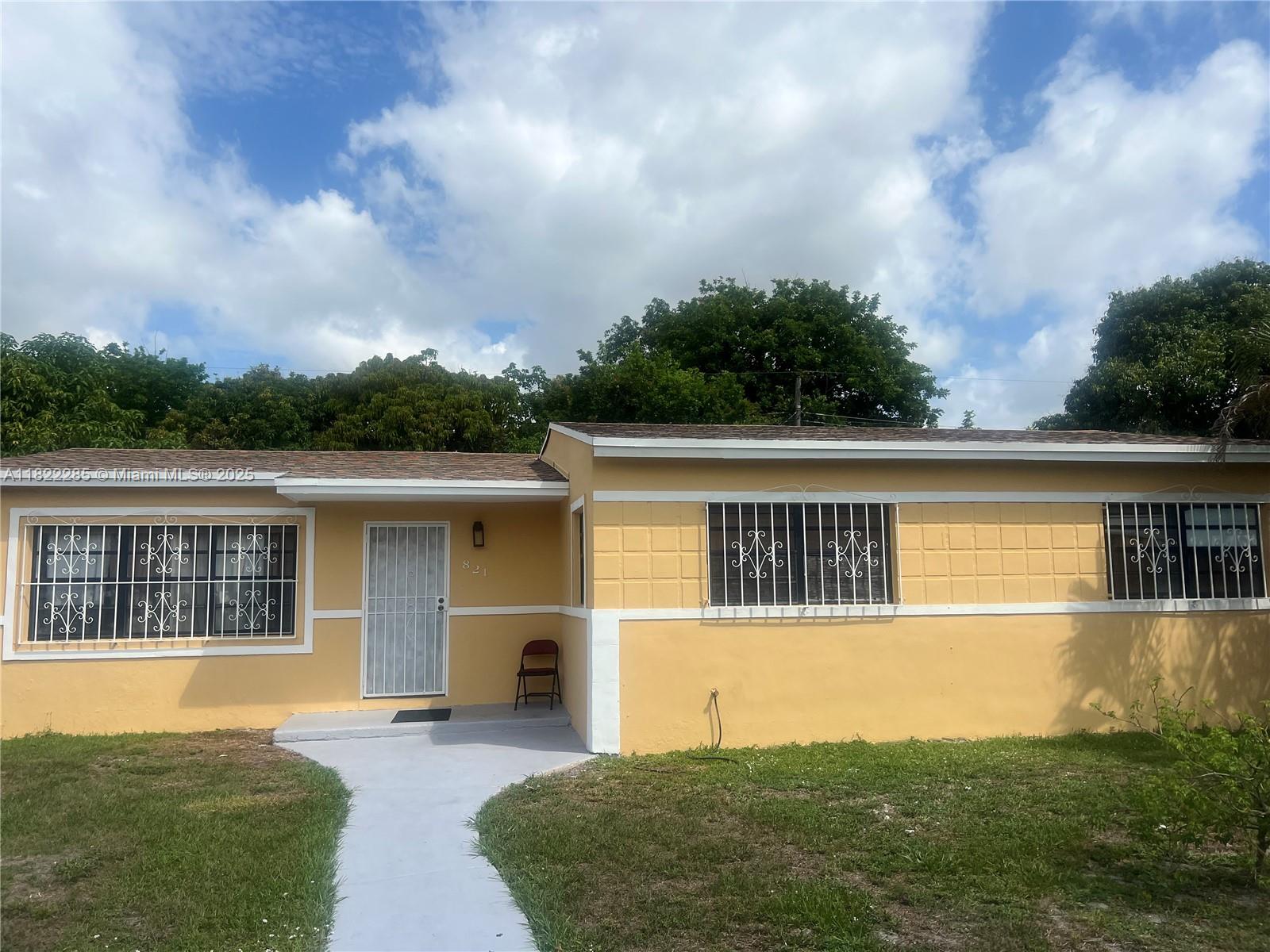 821 183rd Dr, Miami Gardens, Florida 33169