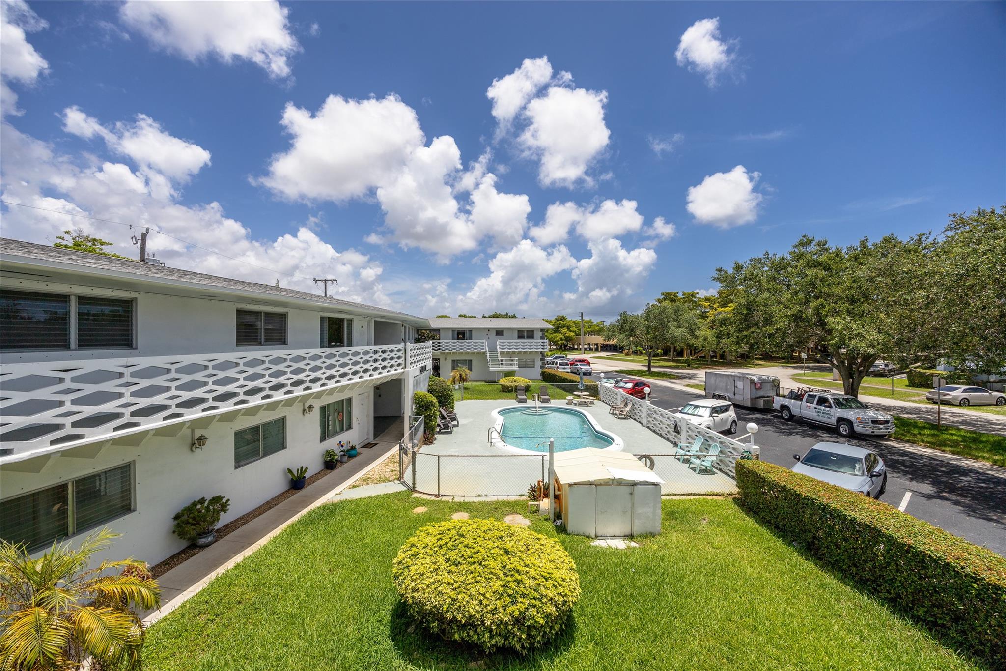 Homes for sale in Hollywood, FL | 3847 S Circle Dr #11, Hollywood, FL 33021 | MLS# F10509181