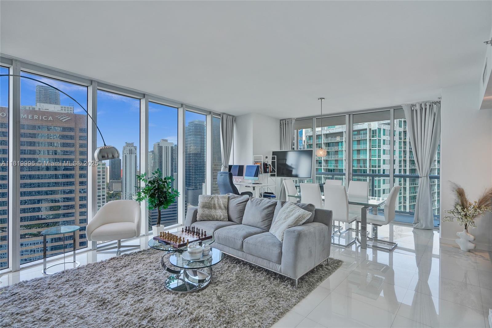 Condo for Sale in Miami, FL