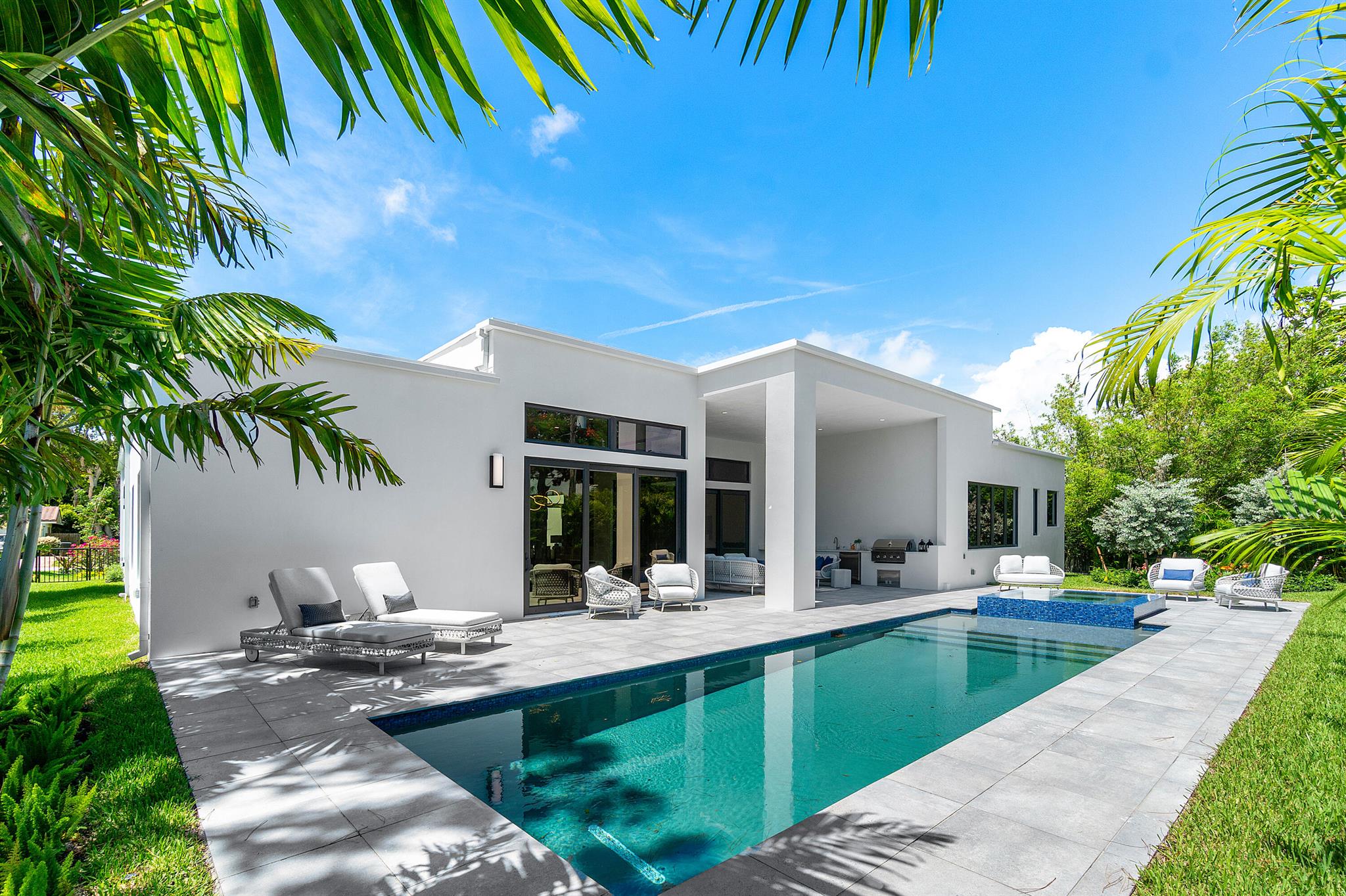 Homes for sale in Delray Beach, FL | 17 Nw 15th Street, Delray Beach, FL 33444 | MLS# R11099671