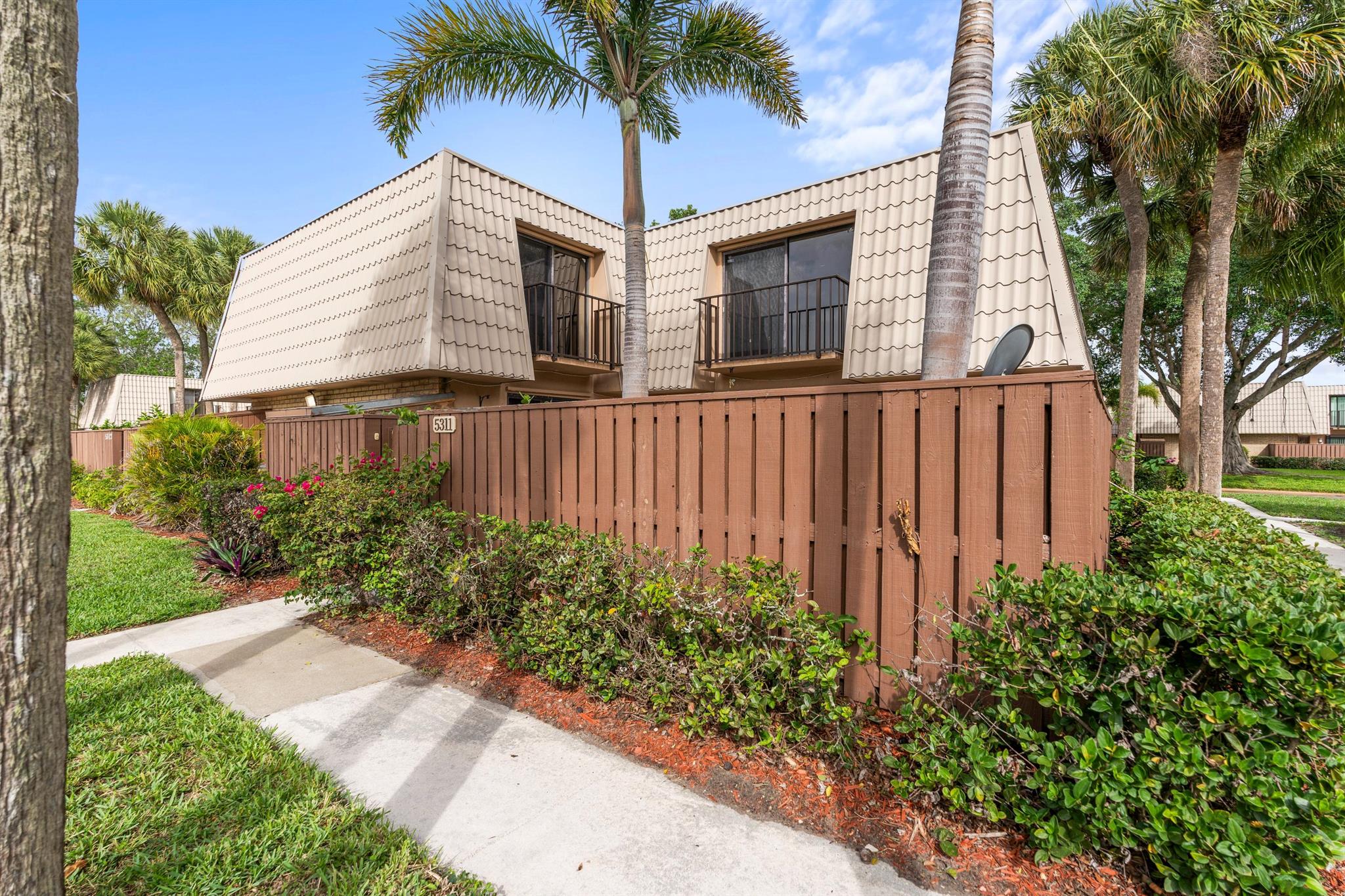 Village Of Sandalwood Lak