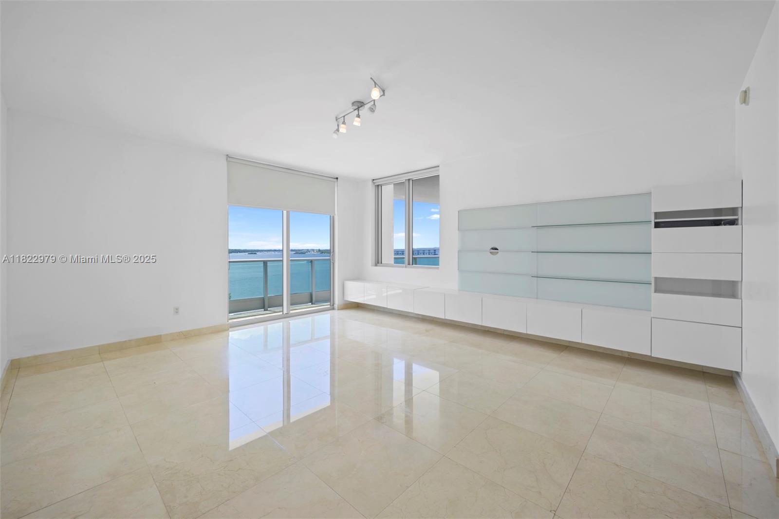 1331 Brickell Bay Dr #911, Miami FL 33131