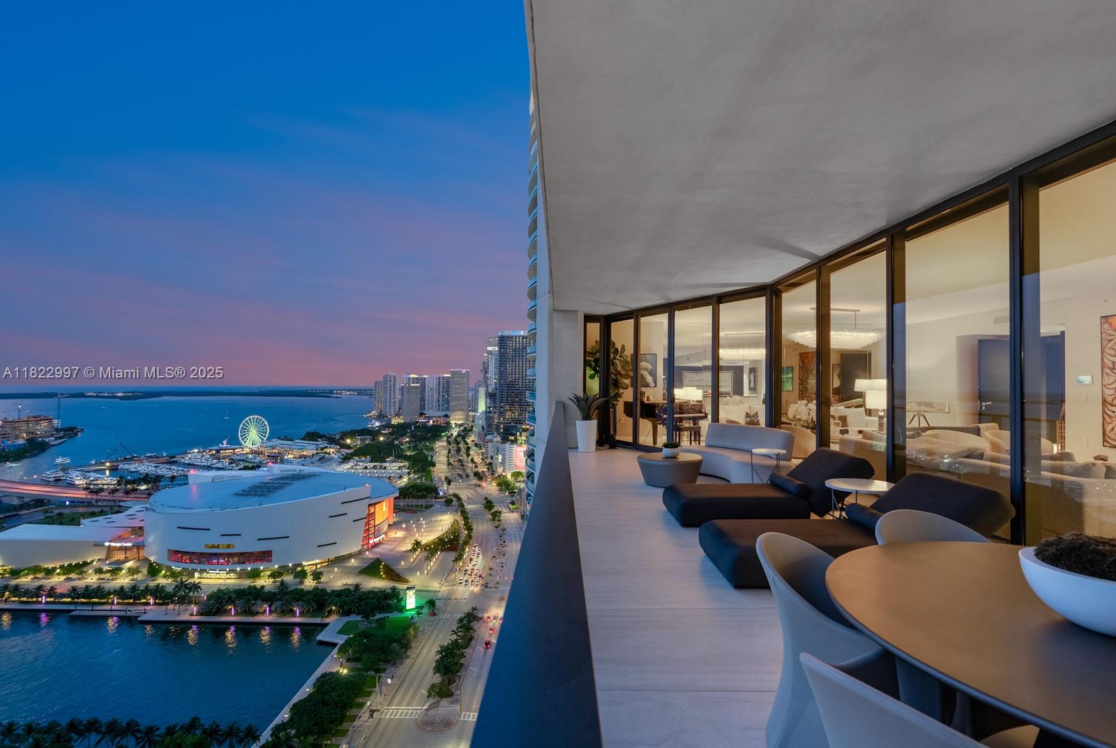 Condo for Sale in Miami, FL