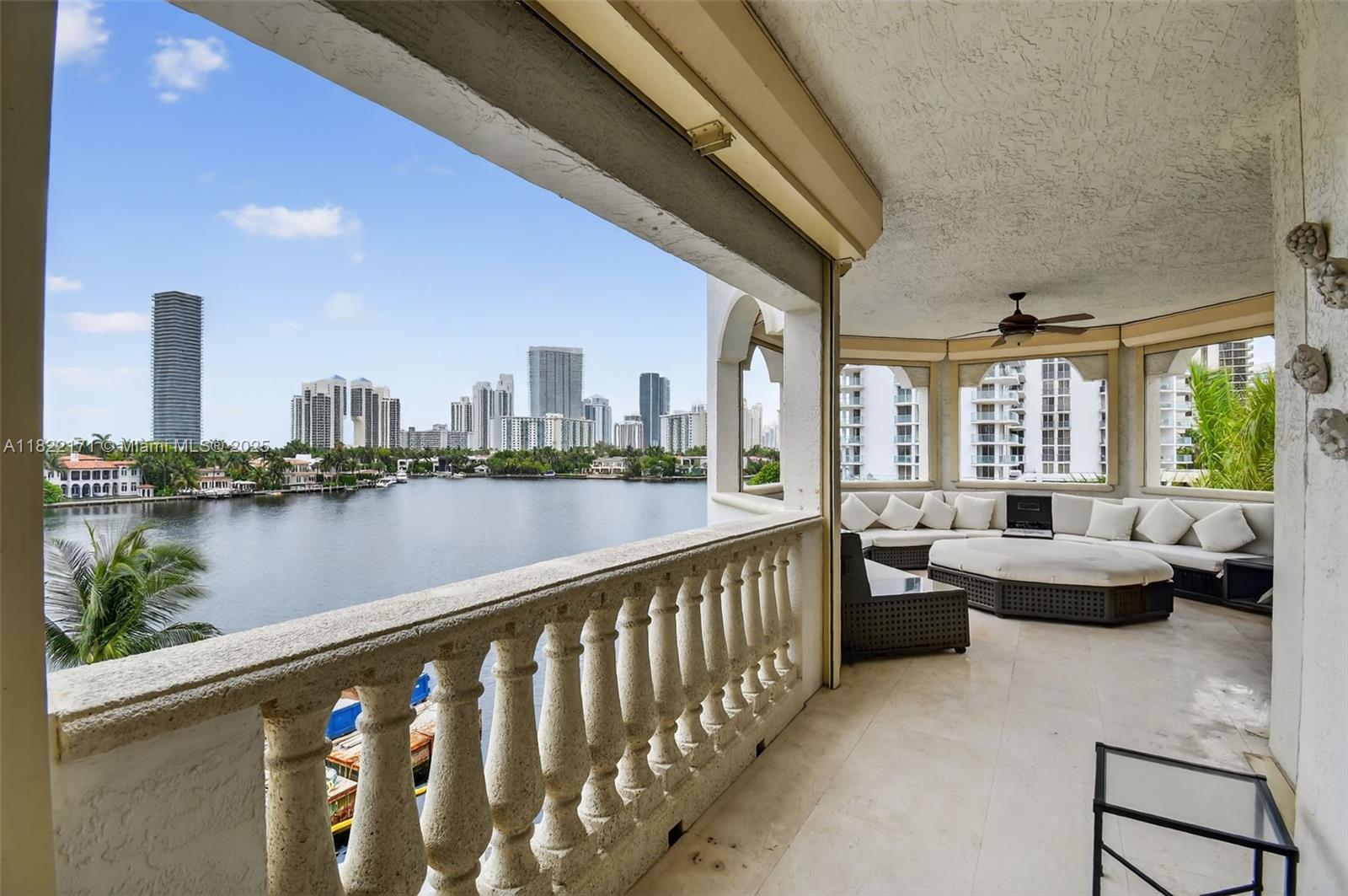 Bella Vista Mid-Rise South