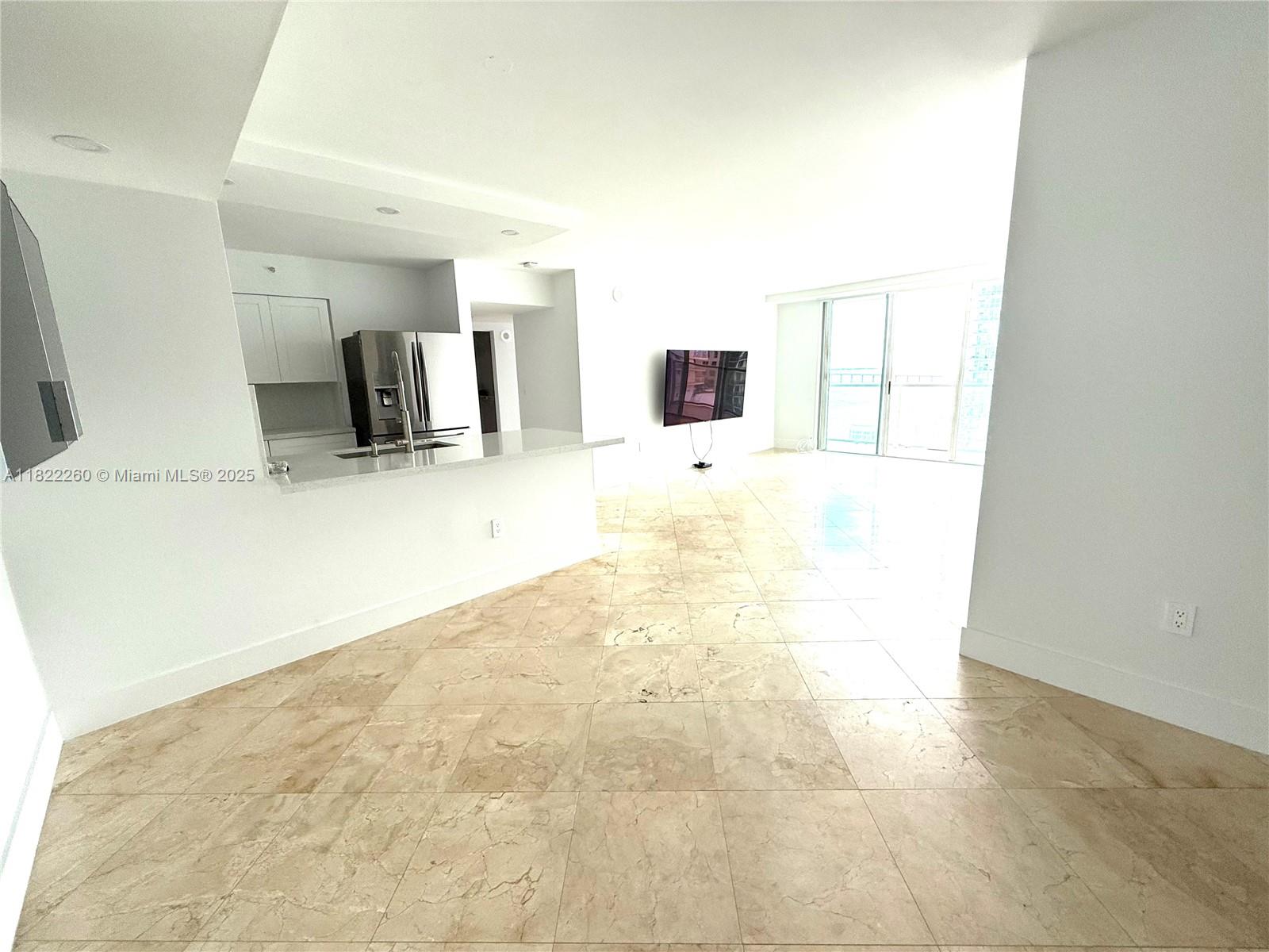 Condo for Sale in Miami, FL