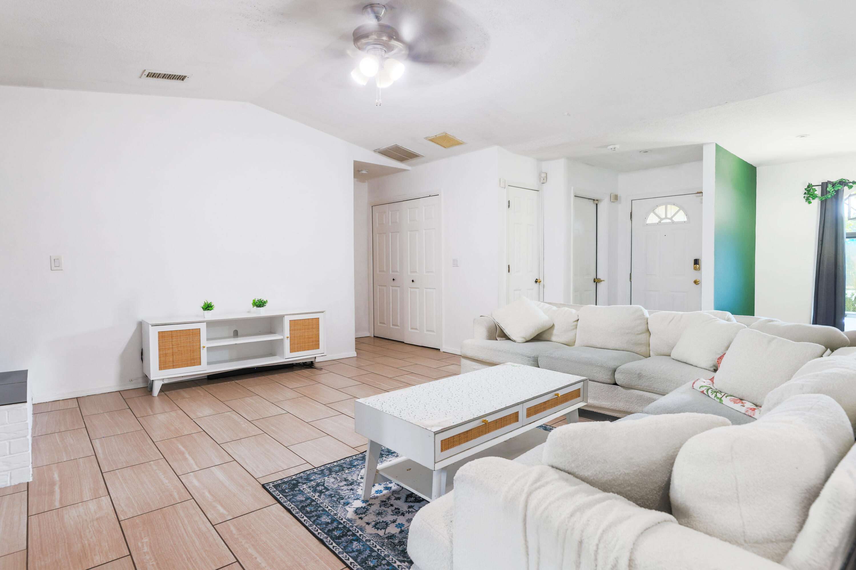 Homes for sale in Los Lunas, NM | 4 Aldea Pl, Los Lunas, NM 87031 | MLS# 1086107