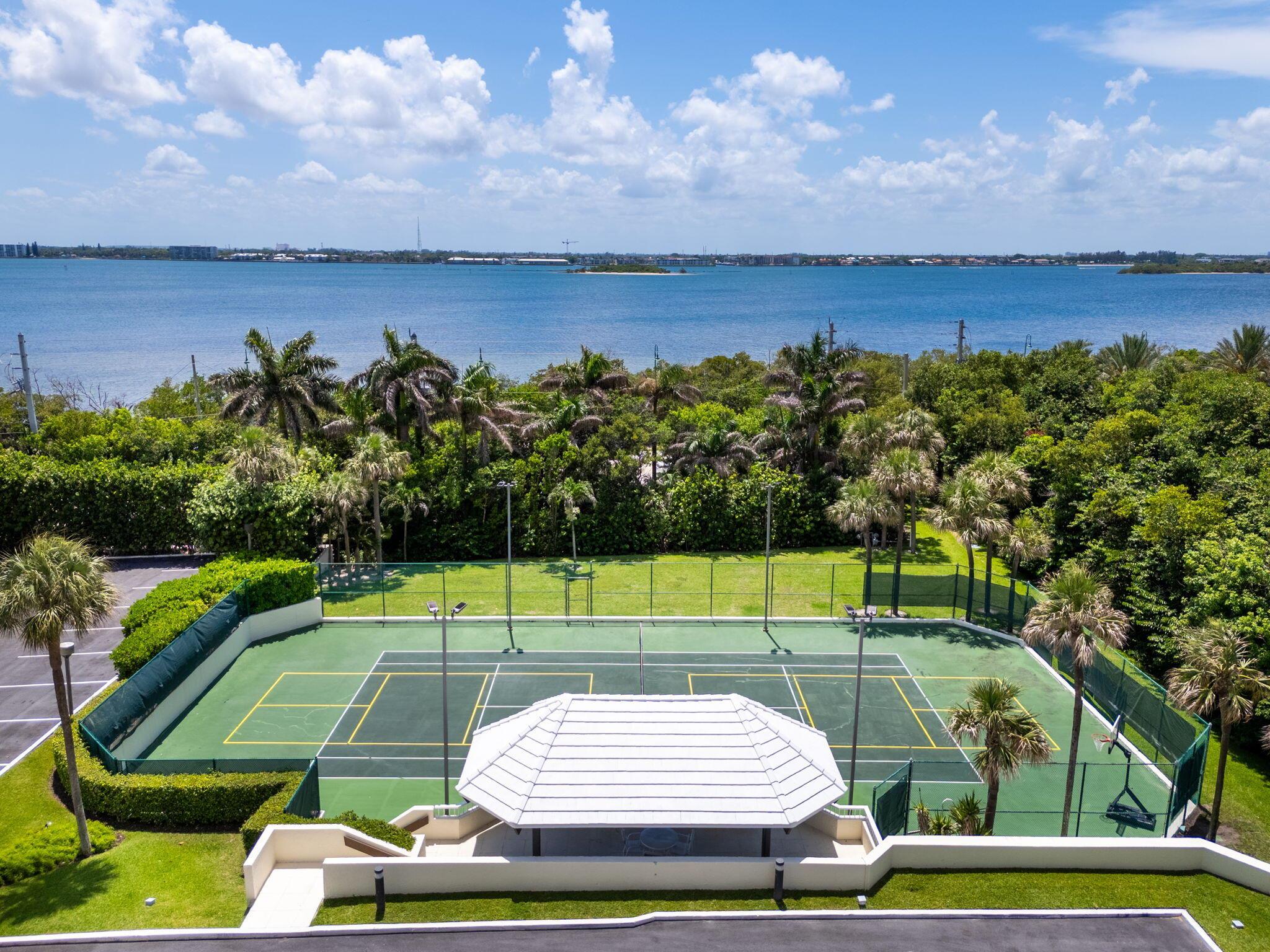 Homes for sale in Singer Island, FL | 5280 N Ocean Dr #3b, Singer Island, FL 33404 | MLS# R11099982