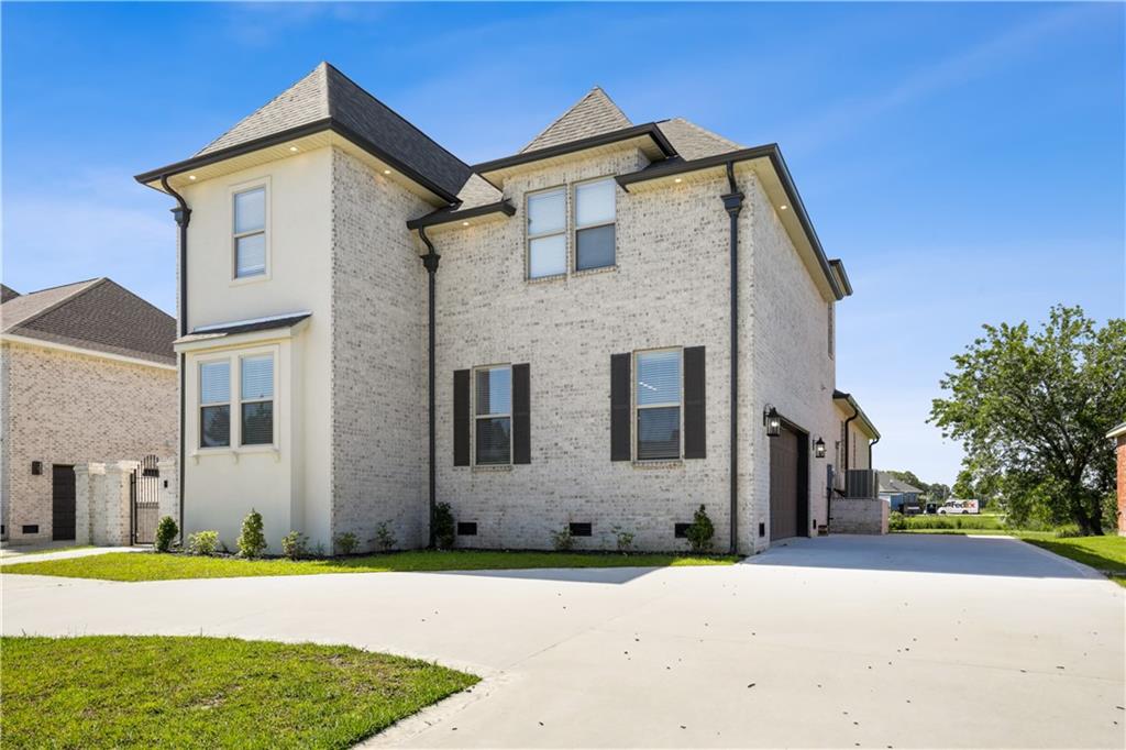 listing main picture