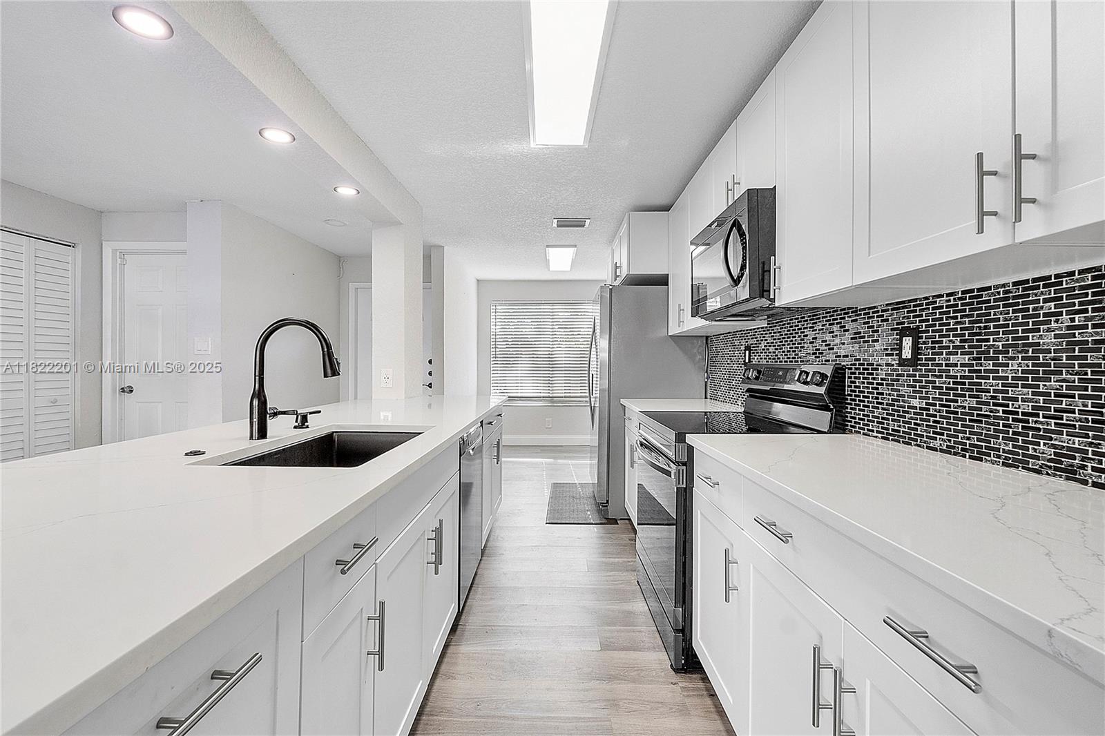 Townhouses At Jacaranda C