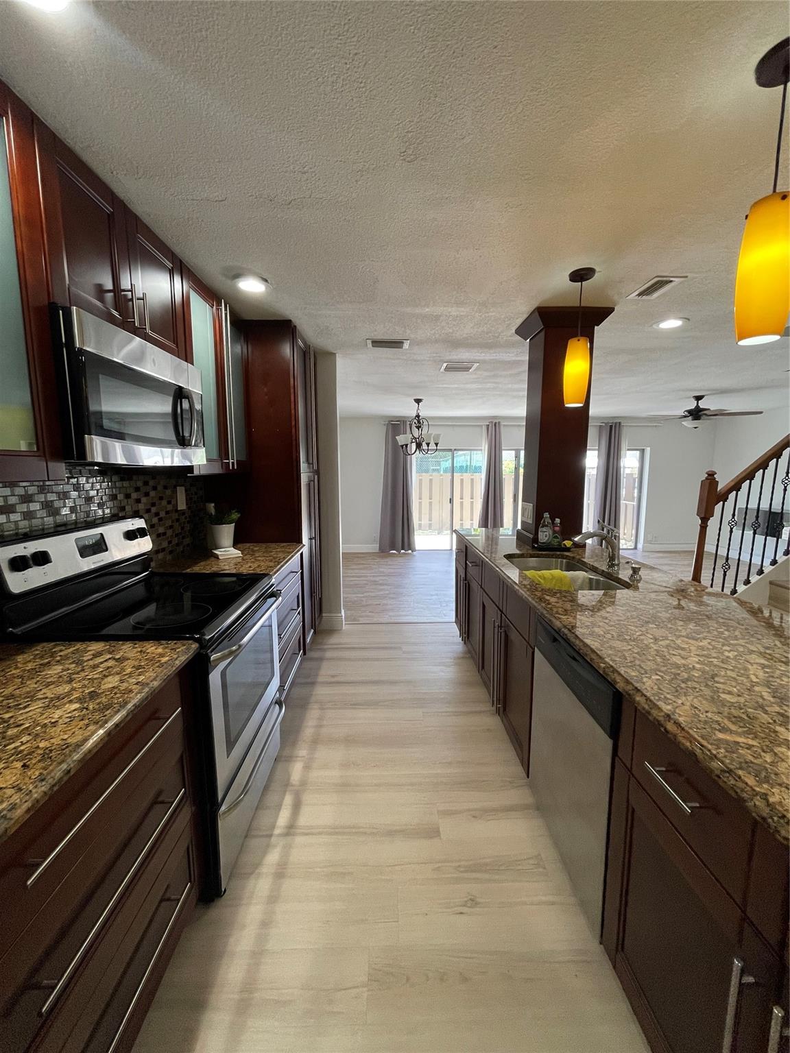 Homes for sale in Plantation, FL | 8216 Nw 8th St #3, Plantation, FL 33324 | MLS# F10509453