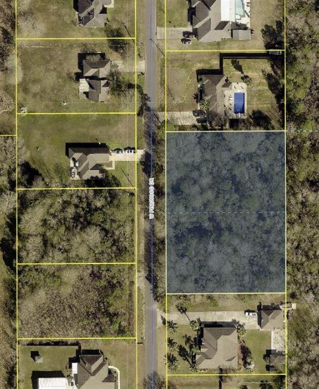 Pinewood Drive W — photo 2