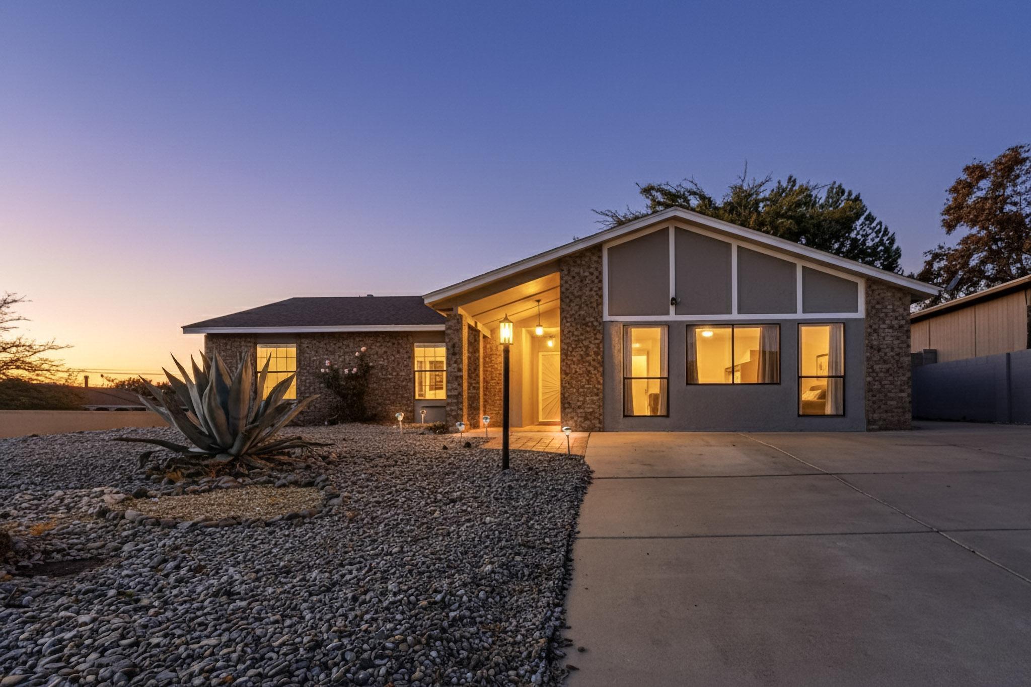 803 WESTERN HILLS Drive, Rio Rancho NM 87124