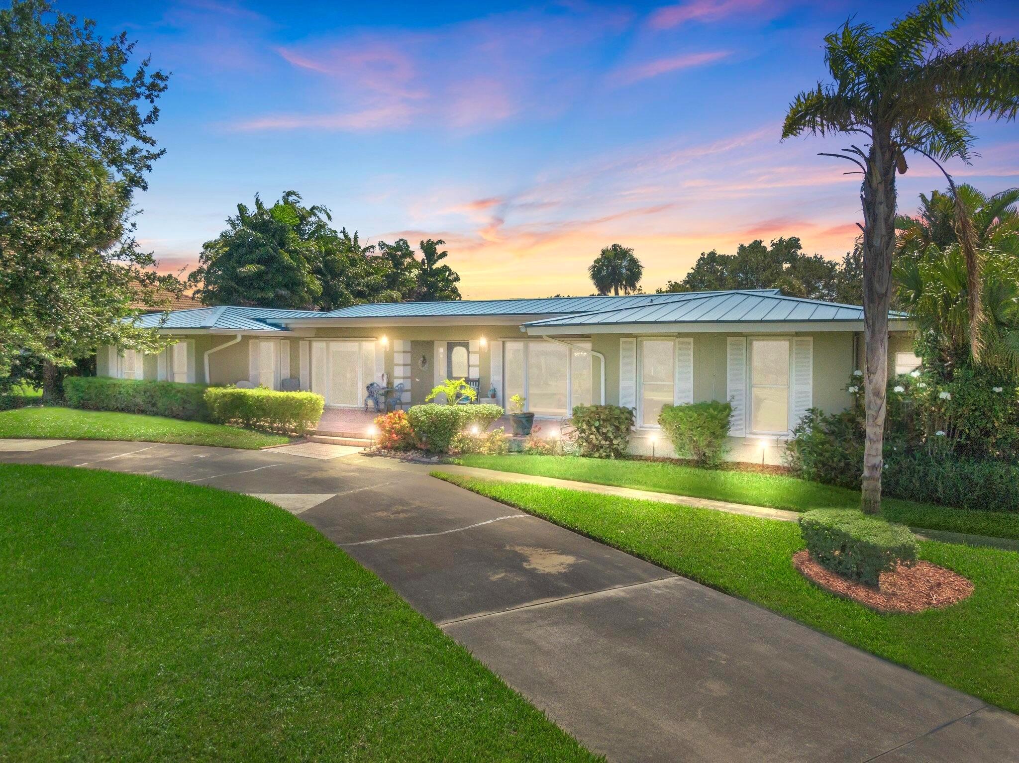 Homes for sale in Fort Pierce, FL | 2715 S Indian River Dr, Fort Pierce, FL 34950 | MLS# R11100335