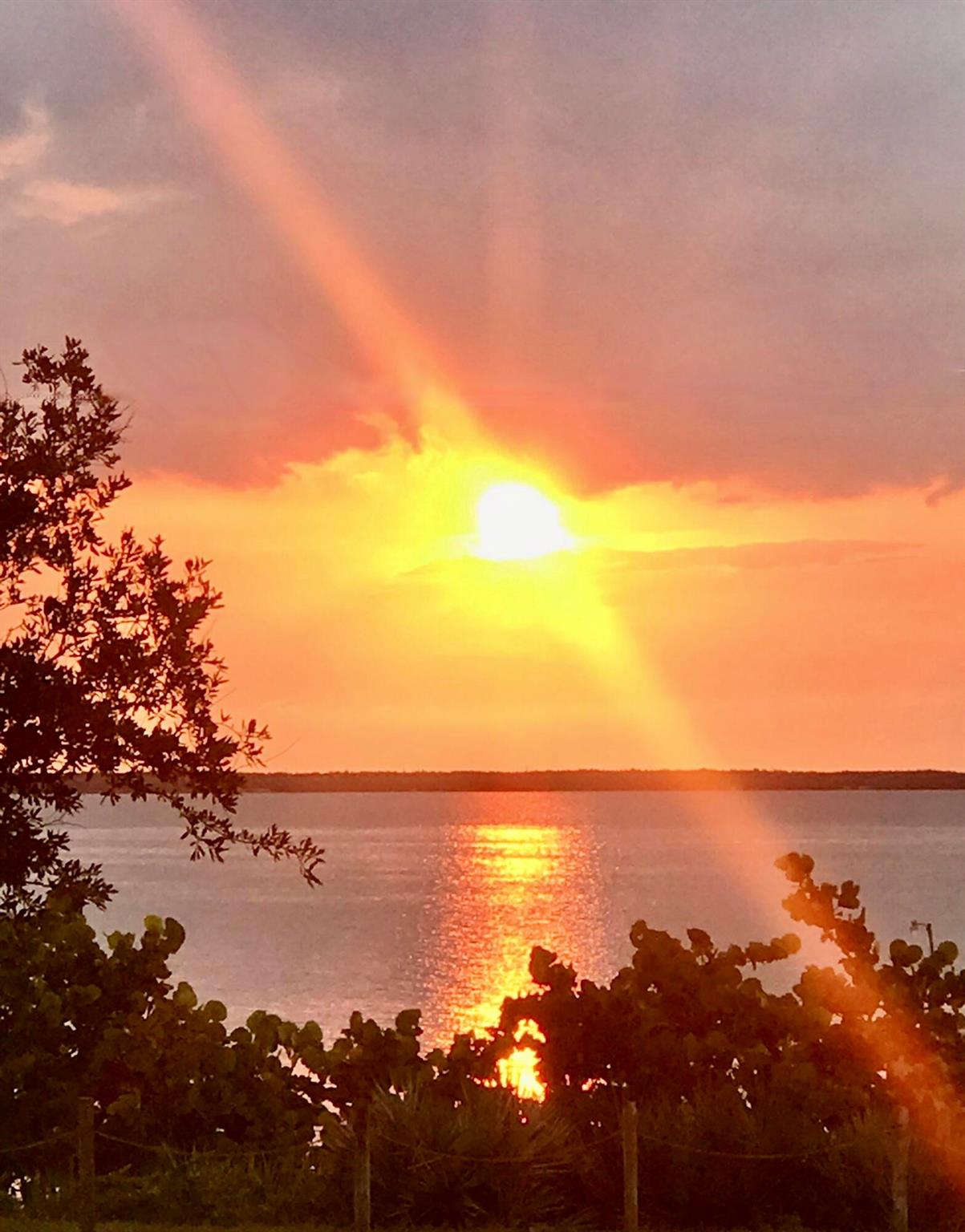 Homes for sale in Fort Pierce, FL | 2715 S Indian River Dr, Fort Pierce, FL 34950 | MLS# R11100335