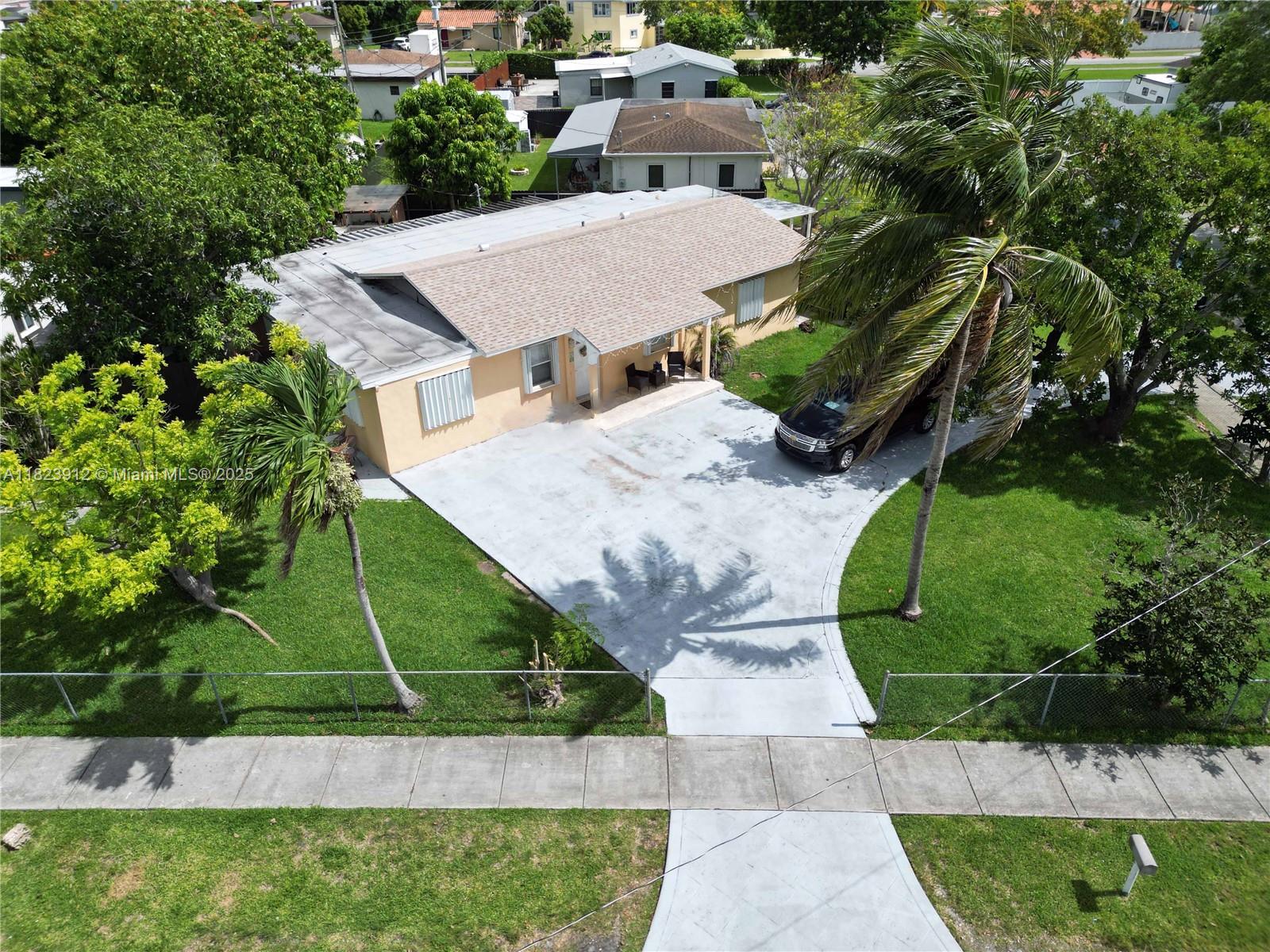 House for Sale in Miami, FL