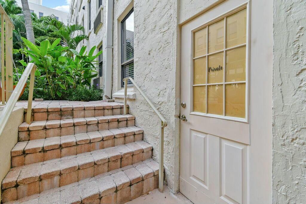 Palm Beach Hotel Condo