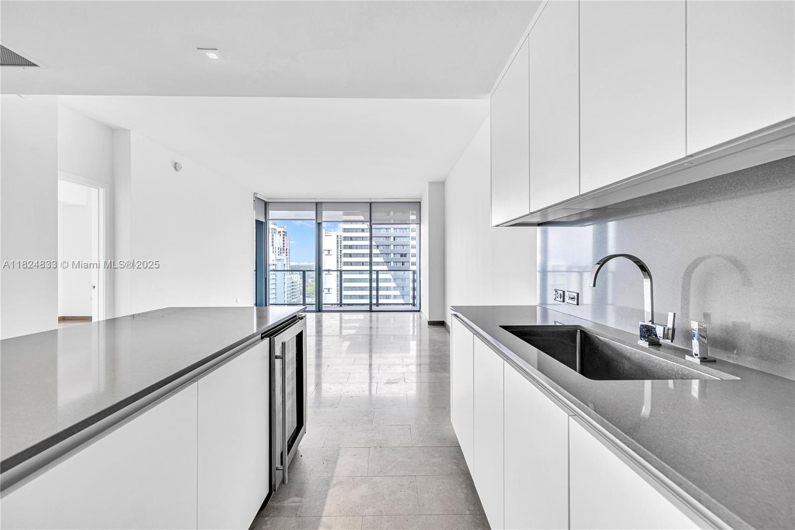 Homes for sale in Miami, FL | 88 Sw 7Th St #1006, Miami, FL 33130 | MLS# A11824833