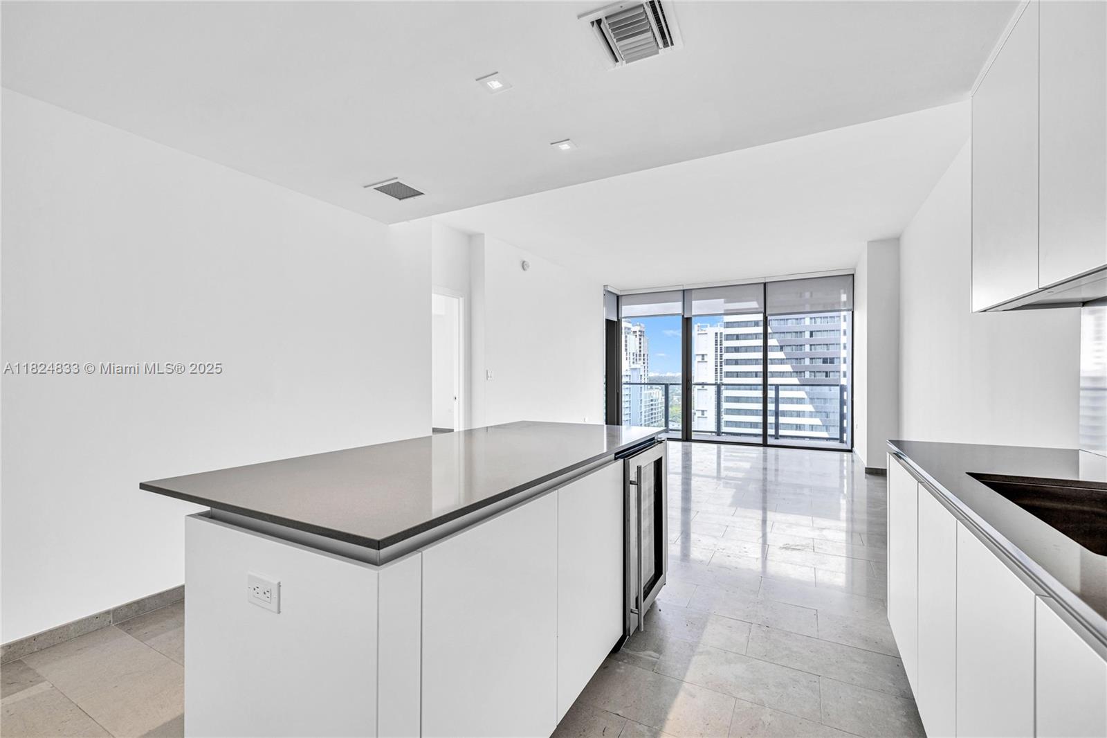 Homes for sale in Miami, FL | 88 Sw 7Th St #1006, Miami, FL 33130 | MLS# A11824833