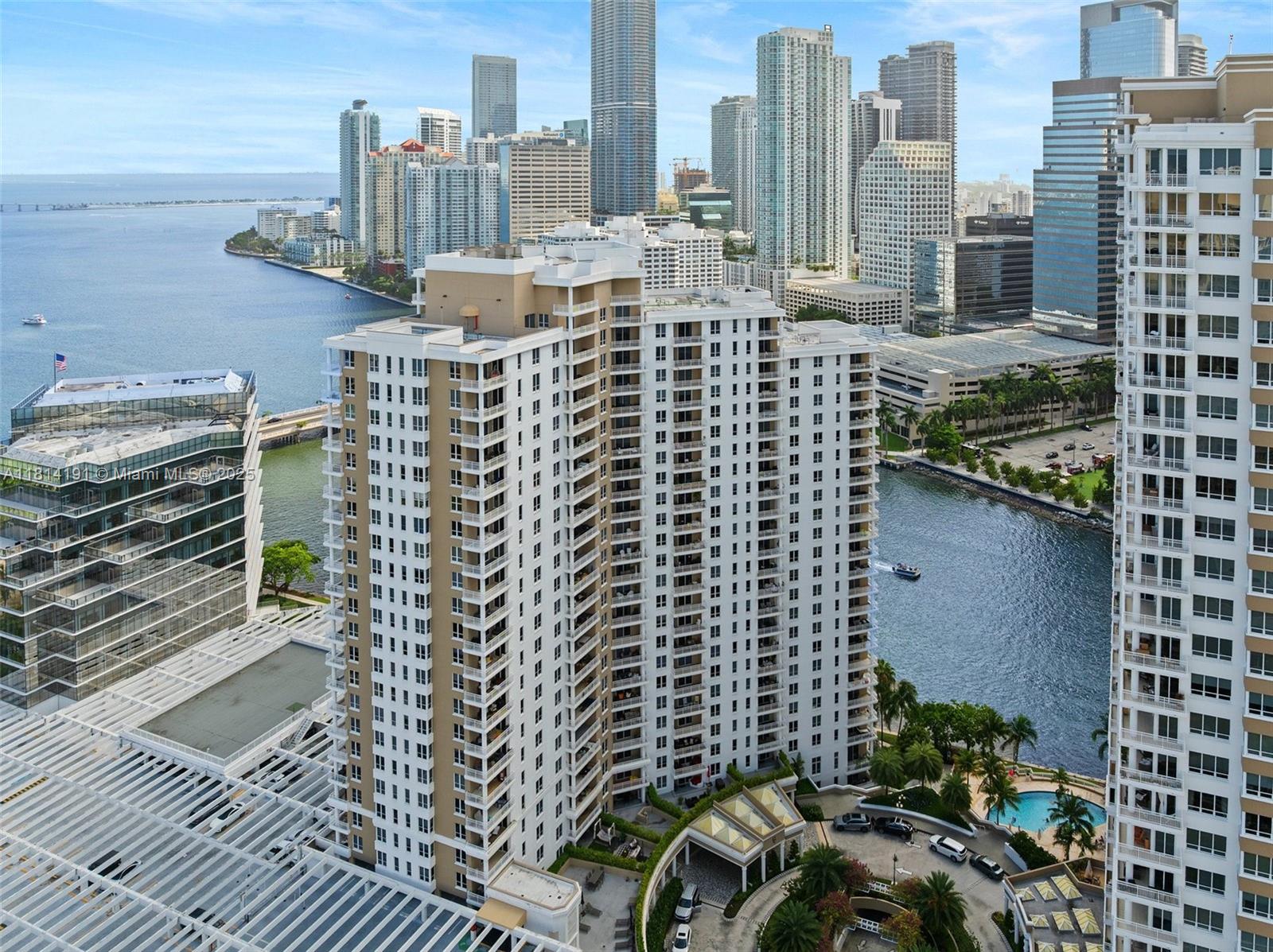 Condo for Sale in Miami, FL