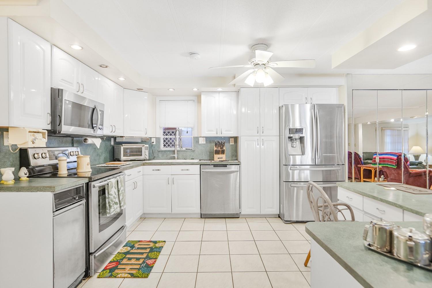 Homes for sale in Dania Beach, FL | 3033 Lakeshore Dr, Dania Beach, FL 33312 | MLS# F10509822