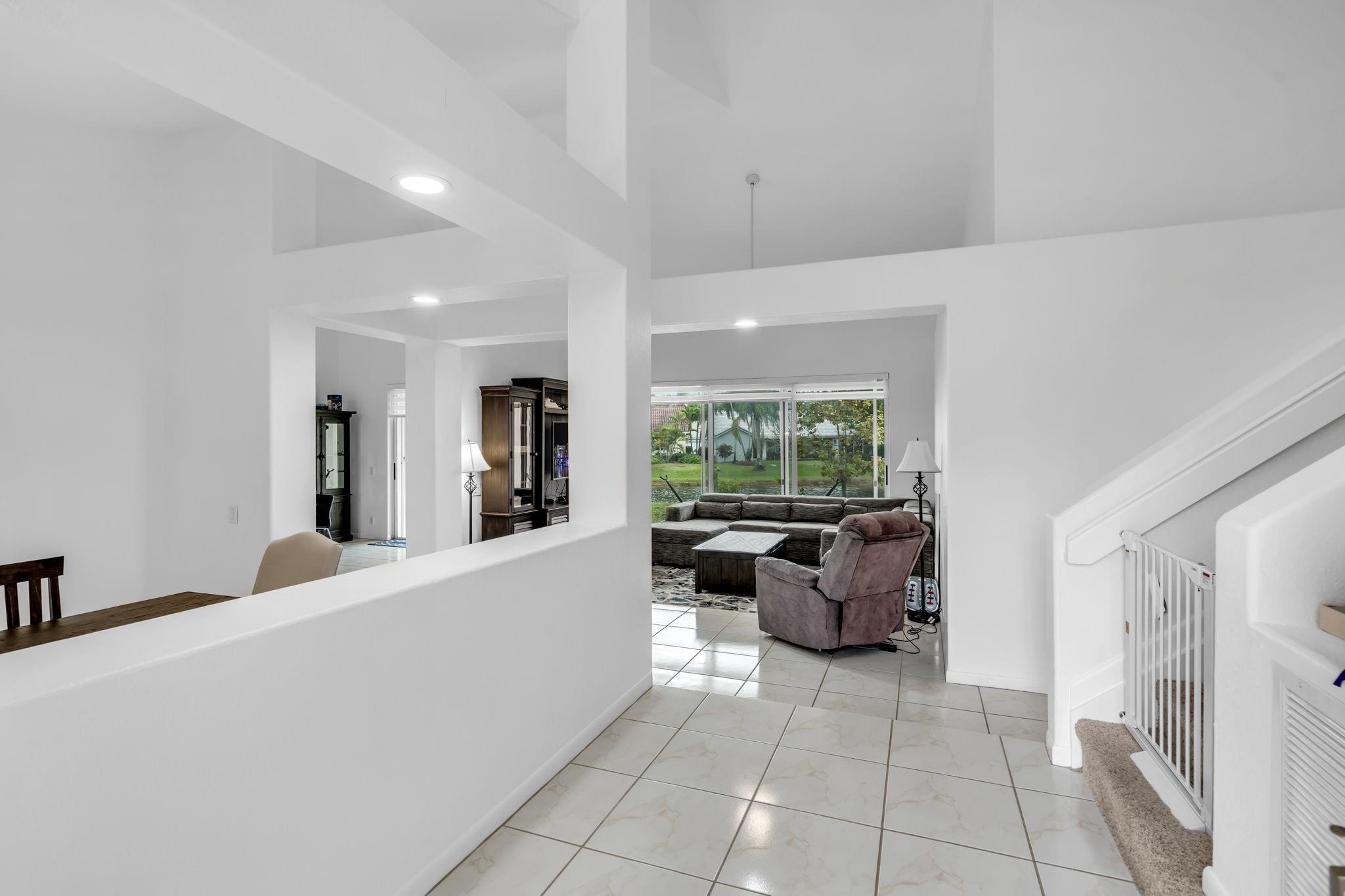 Homes for sale in Weston, FL | 699 Spinnaker, Weston, FL 33326 | MLS# F10509255