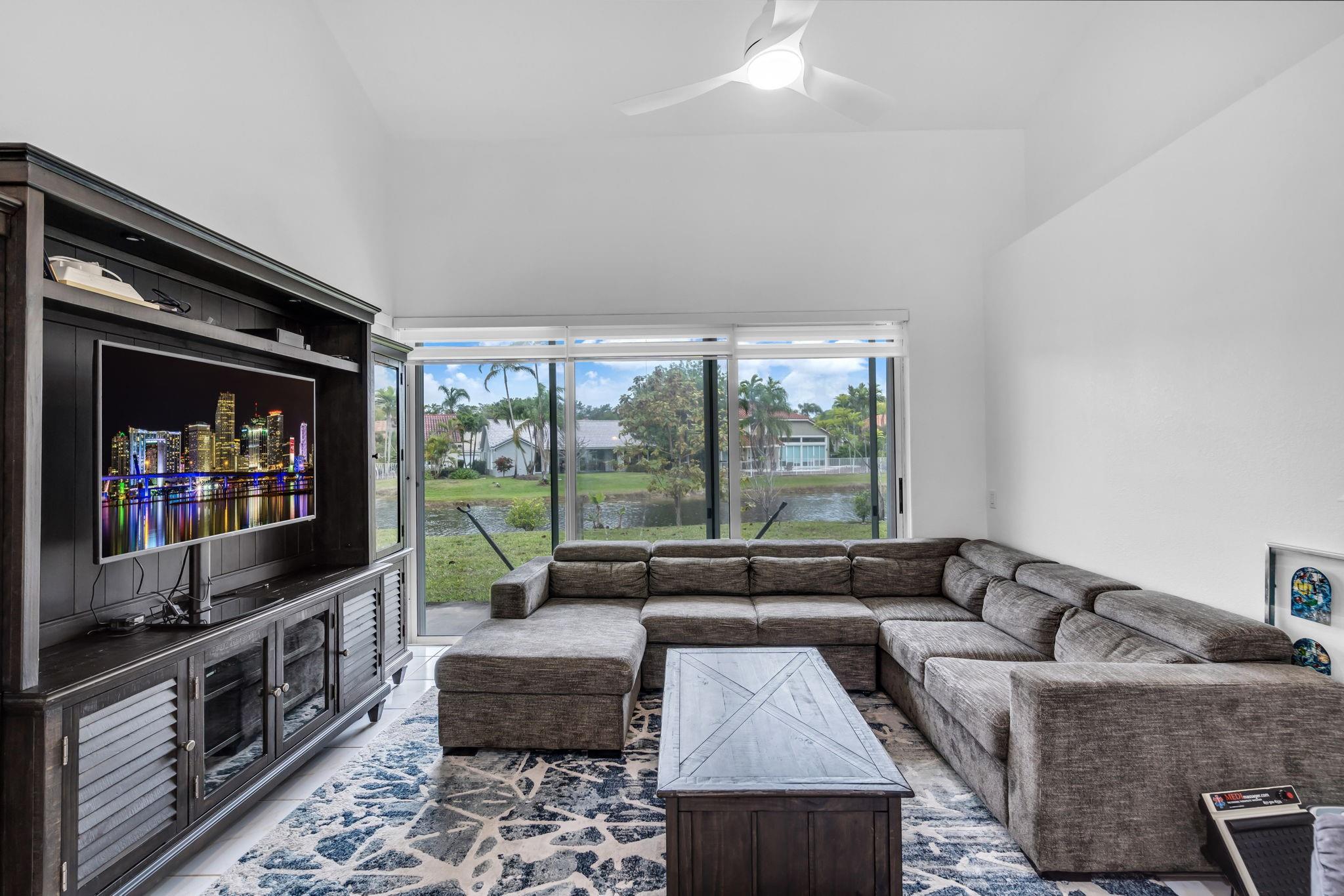 Homes for sale in Weston, FL | 699 Spinnaker, Weston, FL 33326 | MLS# F10509255