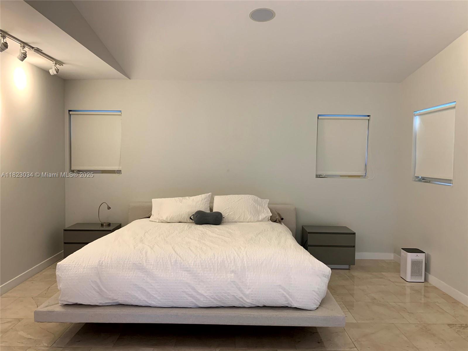 900 Diplomat Pkwy, Hollywood FL 33019
